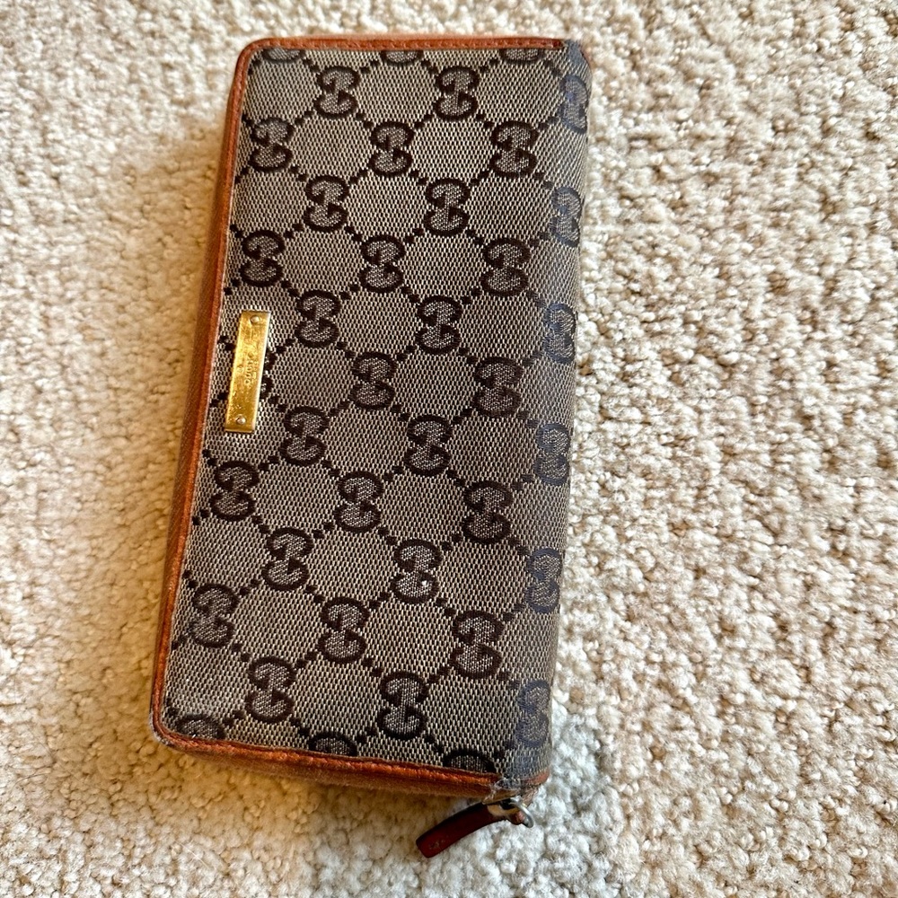 Gucci Continental Wallet
